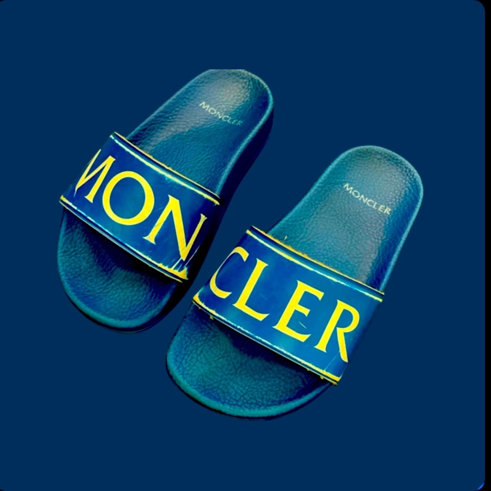 Moncler boy slides